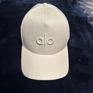 ALO Yoga Classic White Mesh Hat